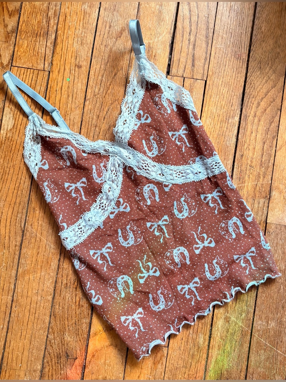 Brown Lace-Trim Cami Tank Top with Bow & Horseshoe Print
